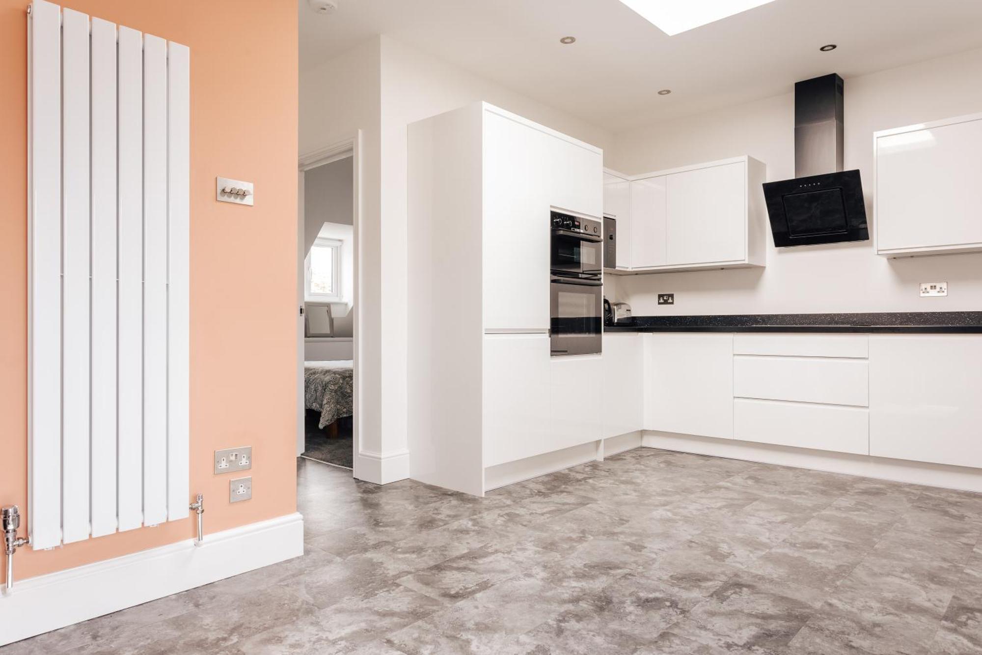 Private Two Bedroom Residence In Southbourne - Private Parking - Off The High Street - Minutes Away From The Beach بورنماوث المظهر الخارجي الصورة